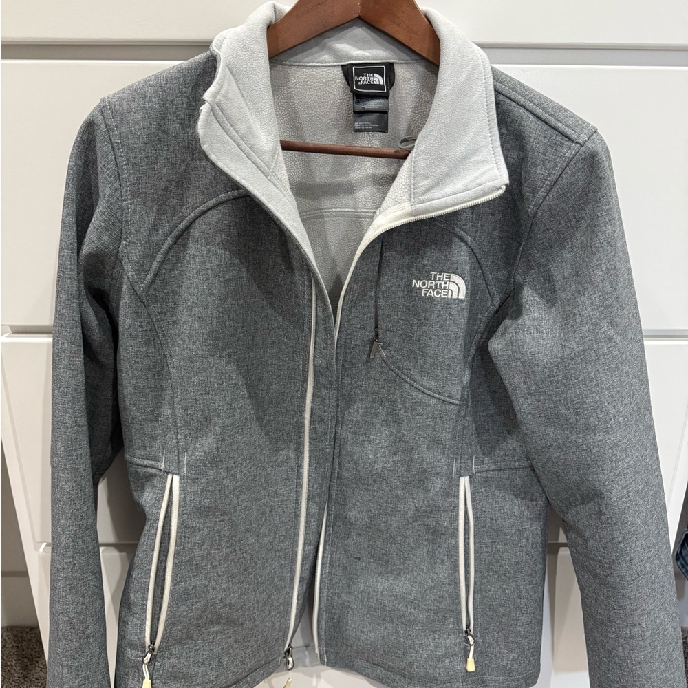 The North Face Apex Softshell Women's Heater Gray Jacket